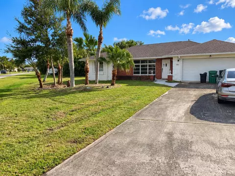 411 SE Sunnydale Ln, Port Saint Lucie, FL 34983