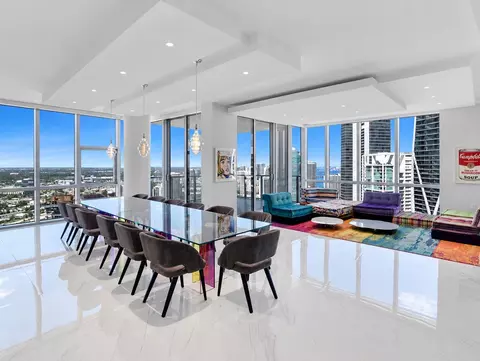 851 NE 1st Ave #4401, Miami, FL 33132