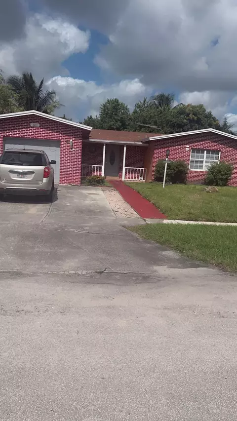 6631 SW 7th Pl, North Lauderdale, FL 33068