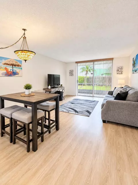 9150 NW Lime Bay Blvd #114, Tamarac, FL 33321