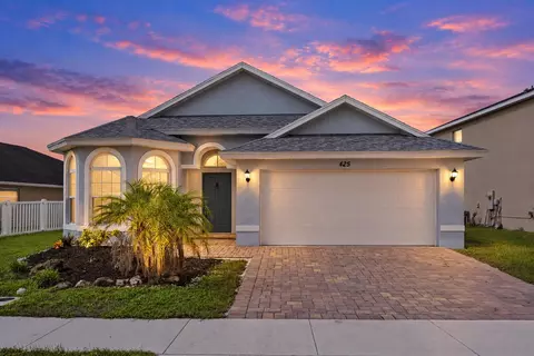 425 Seafoam Cir, Fort Pierce, FL 34945