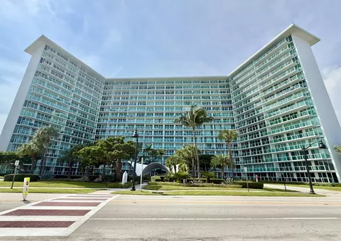 333 NE 21st Ave #418, Deerfield Beach, FL 33441
