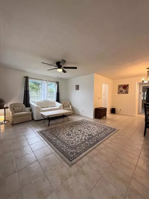 319 Windsor N, West Palm Beach, FL 33417