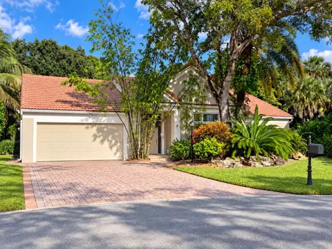 7505 Live Oak Dr, Coral Springs, FL 33065