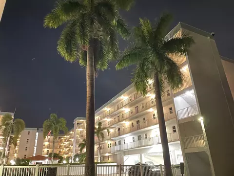 4629 Poinciana St #522, Lauderdale By The Sea, FL 33308
