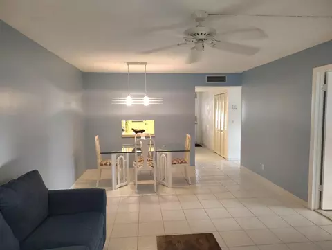 3001 NW 46th Ave #301, Lauderdale Lakes, FL 33313