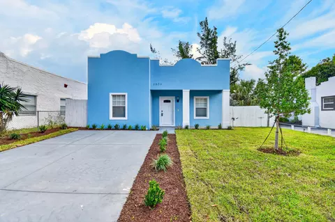 3804 Greenwood Ave, West Palm Beach, FL 33407