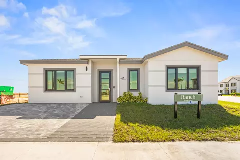 1422 Herzog Dr, Okeechobee, FL 34974