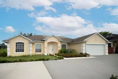 2957 SW Fluvia St, Port Saint Lucie, FL 34953