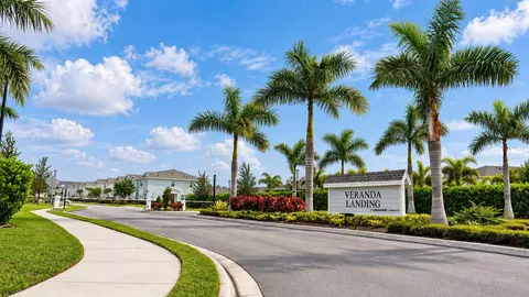 636 SE Lake Falls St, Port Saint Lucie, FL 34984