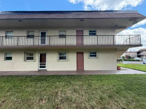 702 Lori Dr #185, Palm Springs, FL 33461