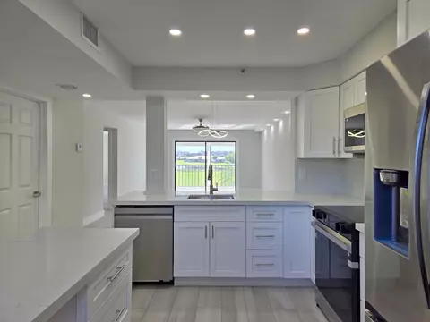 14426 Amberly Ln #203, Delray Beach, FL 33446
