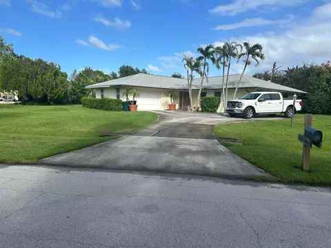1781 SE Canora Rd, Port Saint Lucie, FL 34952