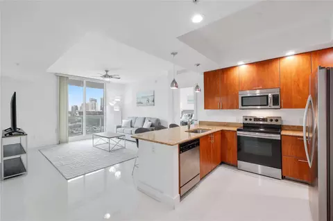 315 NE 3rd Ave #1404, Fort Lauderdale, FL 33301