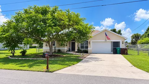 824 SW Java Ave, Port Saint Lucie, FL 34953