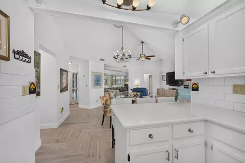 Kitchen - 1127 E Seminole Ave #15D, Jupiter, FL 33477 photo 5 of 6