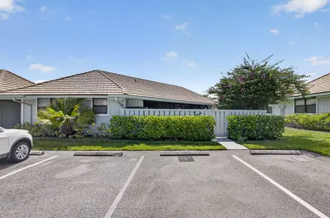 Exterior - 1127 E Seminole Ave #15D, Jupiter, FL 33477 photo 1 of 6