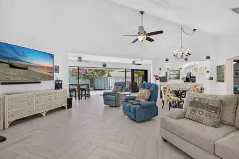 Living - 1127 E Seminole Ave #15D, Jupiter, FL 33477 photo 2 of 3