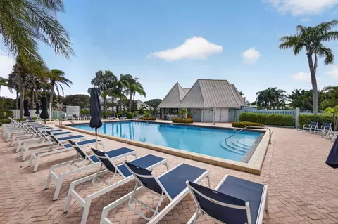 Exterior - 1127 E Seminole Ave #15D, Jupiter, FL 33477 photo 5 of 6