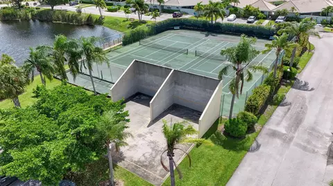 View/Area - 1127 E Seminole Ave #15D, Jupiter, FL 33477 photo 5 of 5