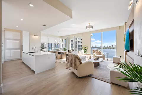 220 Lake Shore Dr #1402, Lake Park, FL 33403