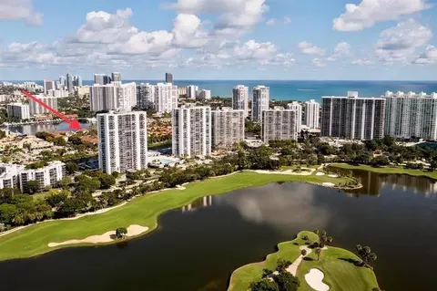 3625 N Country Club Dr #210, Aventura, FL 33180