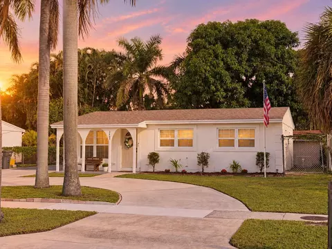 3663 Everglades Rd, Palm Beach Gardens, FL 33410