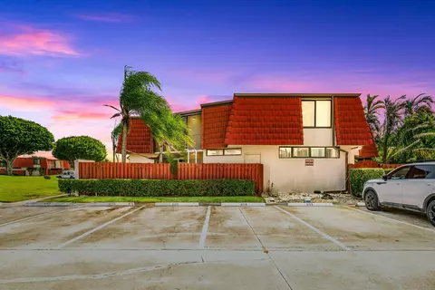 3814 Victoria Dr, West Palm Beach, FL 33406