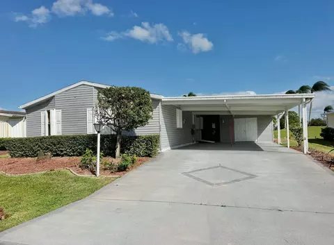 8004 9th Hole Dr, Port Saint Lucie, FL 34952