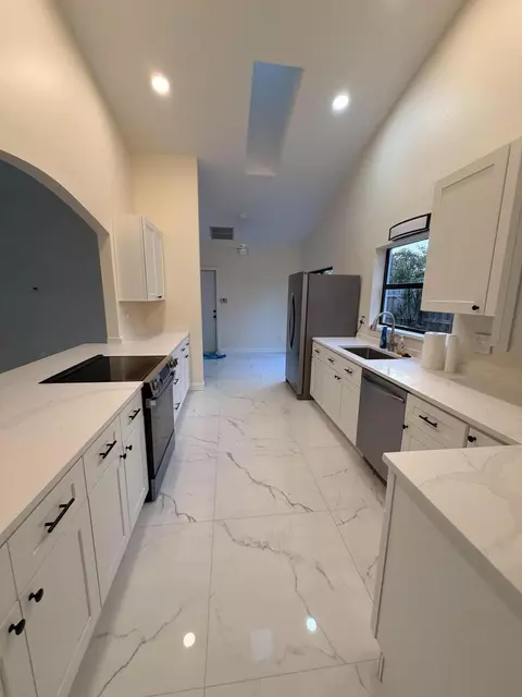 7009 NW 49th Pl #1, Lauderhill, FL 33319