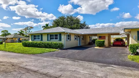 218 Cardinal Ln, Delray Beach, FL 33445