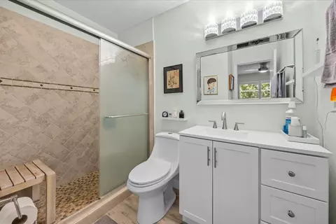 Bath - 2950 SE Ocean Blvd, Stuart, FL 34996 photo 1 of 4
