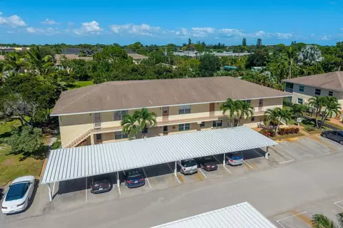 Exterior - 2950 SE Ocean Blvd, Stuart, FL 34996 photo 1 of 5