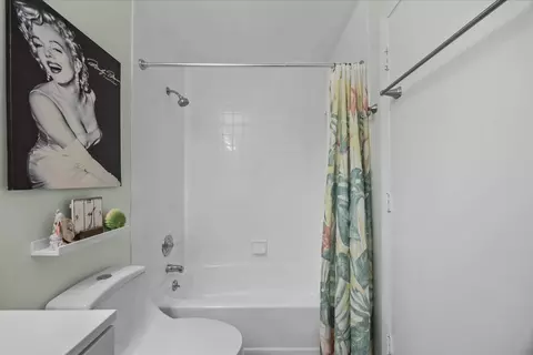 Bath - 2950 SE Ocean Blvd, Stuart, FL 34996 photo 4 of 4