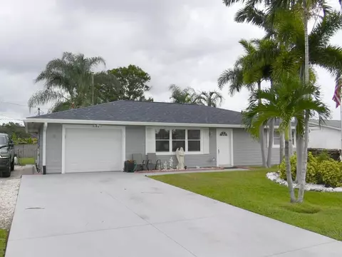831 SE Carnival Ave, Port Saint Lucie, FL 34983