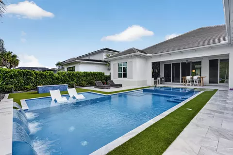 9372 Coral Isles Cir, Palm Beach Gardens, FL 33412