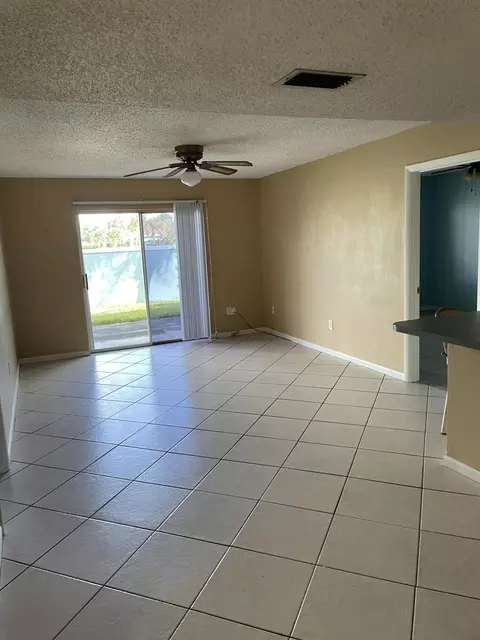 Living - 950 S Kanner Hwy B-7 Hwy #B-7, Stuart, FL 34994 photo 2 of 2
