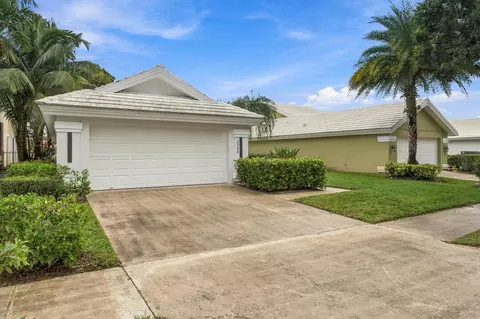 2398 Saratoga Bay Dr, West Palm Beach, FL 33409
