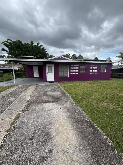 2804 Avenue J, Fort Pierce, FL 34947