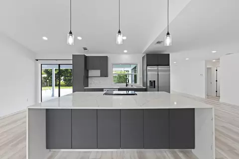 Kitchen - 5008 SE Major Way, Stuart, FL 34997 photo 2 of 6