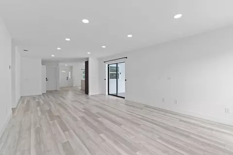 Living - 5008 SE Major Way, Stuart, FL 34997 photo 1 of 2