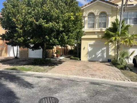 3228 Mirella Dr, Riviera Beach, FL 33404