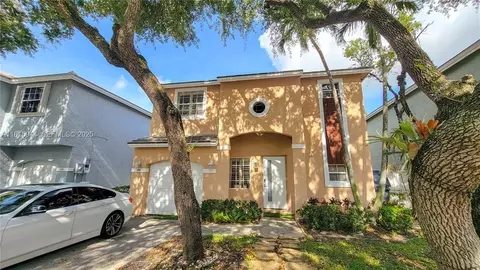 9894 NW 2nd Ct, Plantation, FL 33324