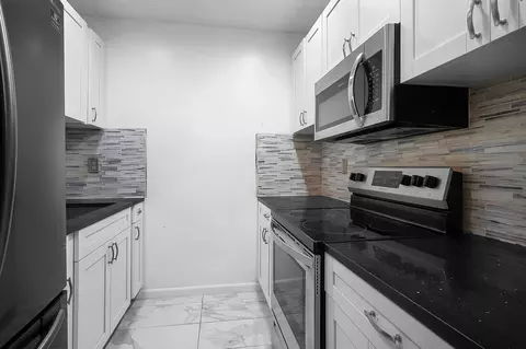 2170 NE 51st Ct #B23, Fort Lauderdale, FL 33308