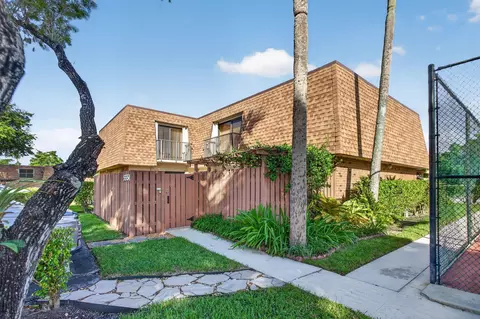 5551 NW 61st Pl, Tamarac, FL 33319
