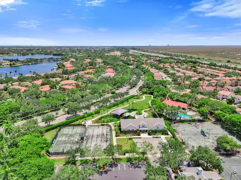 View/Area - 1776 Eagle Trace Blvd W, Coral Springs, FL 33071 photo 8 of 15