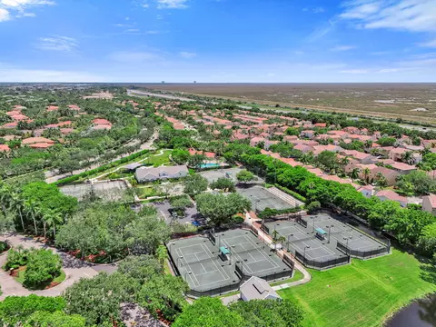 View/Area - 1776 Eagle Trace Blvd W, Coral Springs, FL 33071 photo 7 of 15