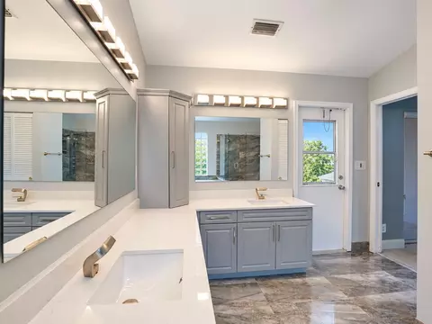 Bath - 1776 Eagle Trace Blvd W, Coral Springs, FL 33071 photo 4 of 9
