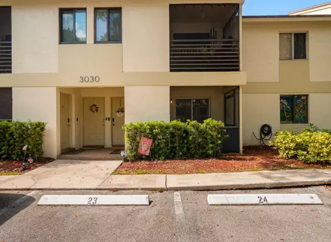3030 NW 68th St #104, Fort Lauderdale, FL 33309