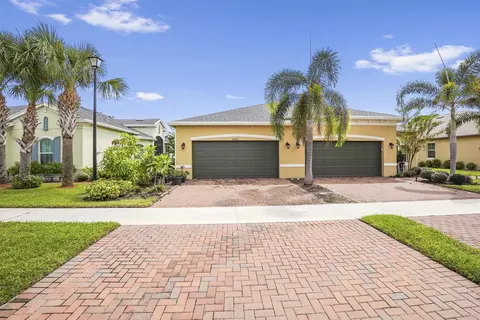 12842 SW Lake Fern Cir, Port Saint Lucie, FL 34987
